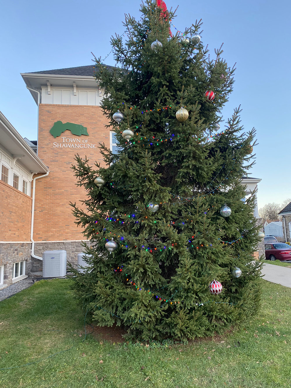 The Christmas Tree lit up and decorated in front of Shawangunk Town Hall.